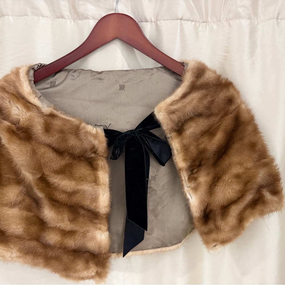 Elegant Faux Fur Shrug in Brown